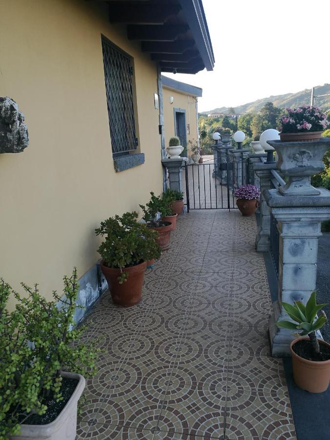 Casa Vacanza Tra Etna E Taormina Villa Ginevra Piedimonte Etneo Exterior foto